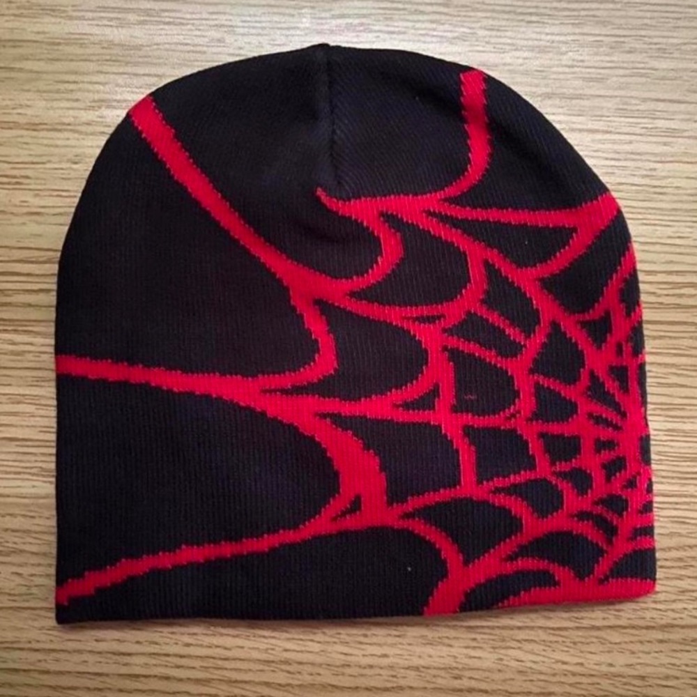 RedBlack Spider web beanie
